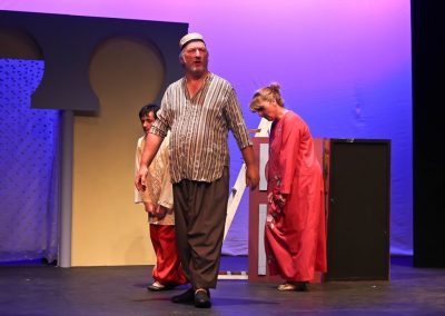 Dave Lintin as Ali Baba in Ali Baba and the Forty Thieves