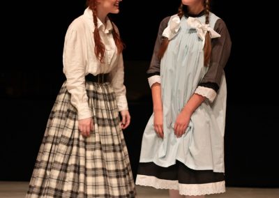 Sisters Jo (Ellie Pickering) and Beth (Tabitha Davenhill)
